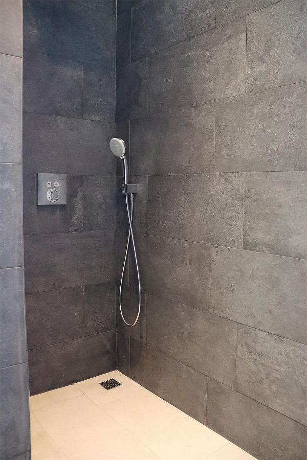 Grosse Penthouse Ferienwohnung Mit Meerblick, Sonnenterrasse & Luxusbad Von "Momentic" Зирксдорф Екстериор снимка