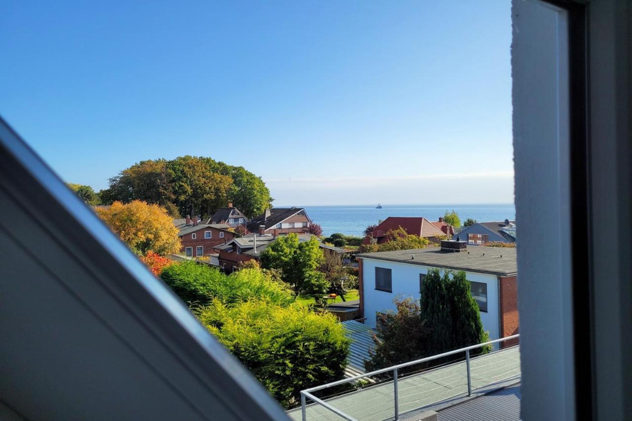 Grosse Penthouse Ferienwohnung Mit Meerblick, Sonnenterrasse & Luxusbad Von "Momentic" Зирксдорф Екстериор снимка