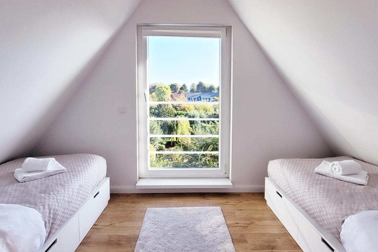 Grosse Penthouse Ferienwohnung Mit Meerblick, Sonnenterrasse & Luxusbad Von "Momentic" Зирксдорф Екстериор снимка