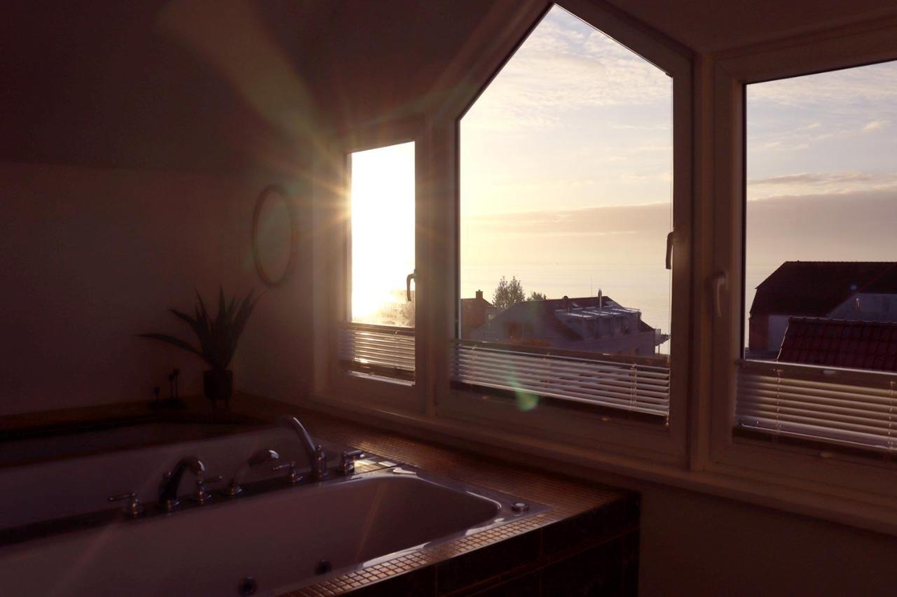 Grosse Penthouse Ferienwohnung Mit Meerblick, Sonnenterrasse & Luxusbad Von "Momentic" Зирксдорф Екстериор снимка