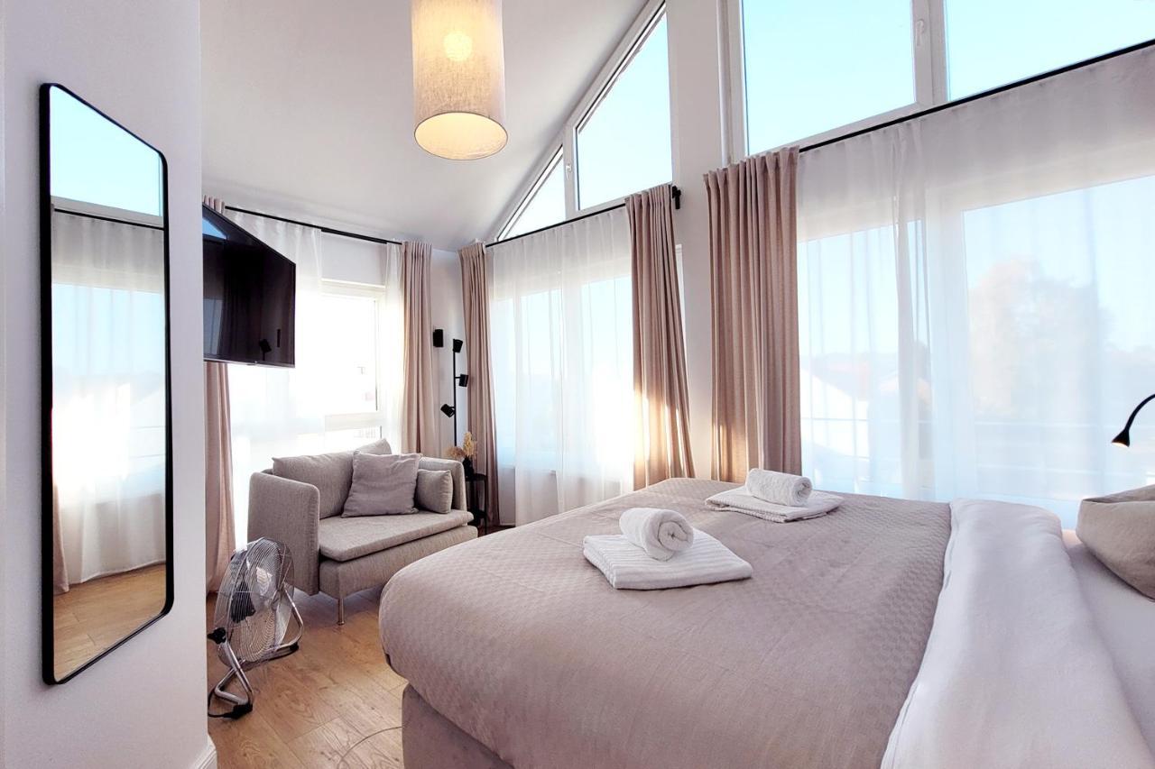 Grosse Penthouse Ferienwohnung Mit Meerblick, Sonnenterrasse & Luxusbad Von "Momentic" Зирксдорф Екстериор снимка